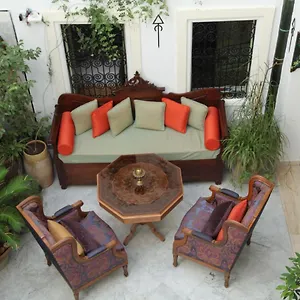 https://el-patio-courtyard-house.tunis-best-hotels.com